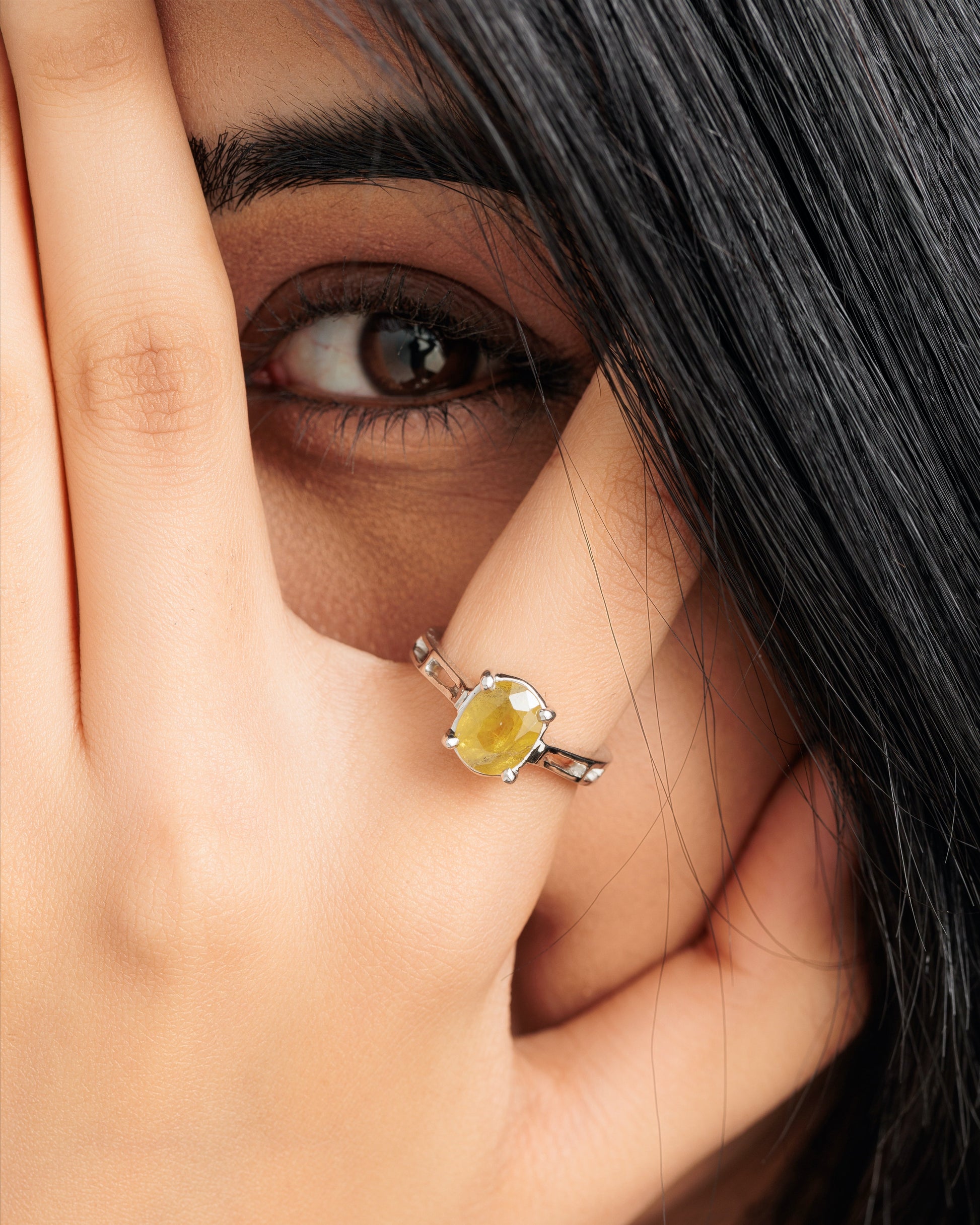 Ladies yellow sapphire ring