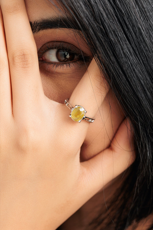 Ladies yellow sapphire ring