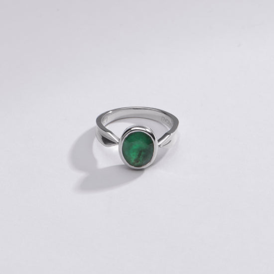 Emerald (Panna) Ring in 925 Silver – #1136B - Myra