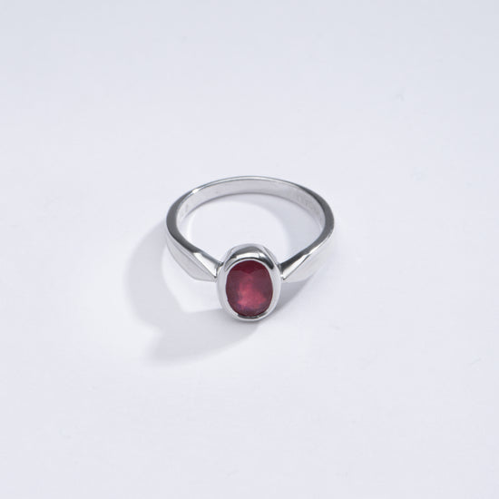 Manik stone ring