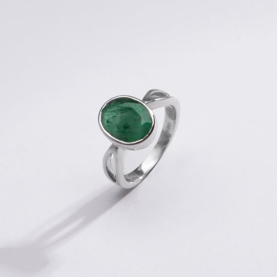 Vintage Emerald (Panna) Gemstone Ring in Sterling Silver – #1102B - Myra