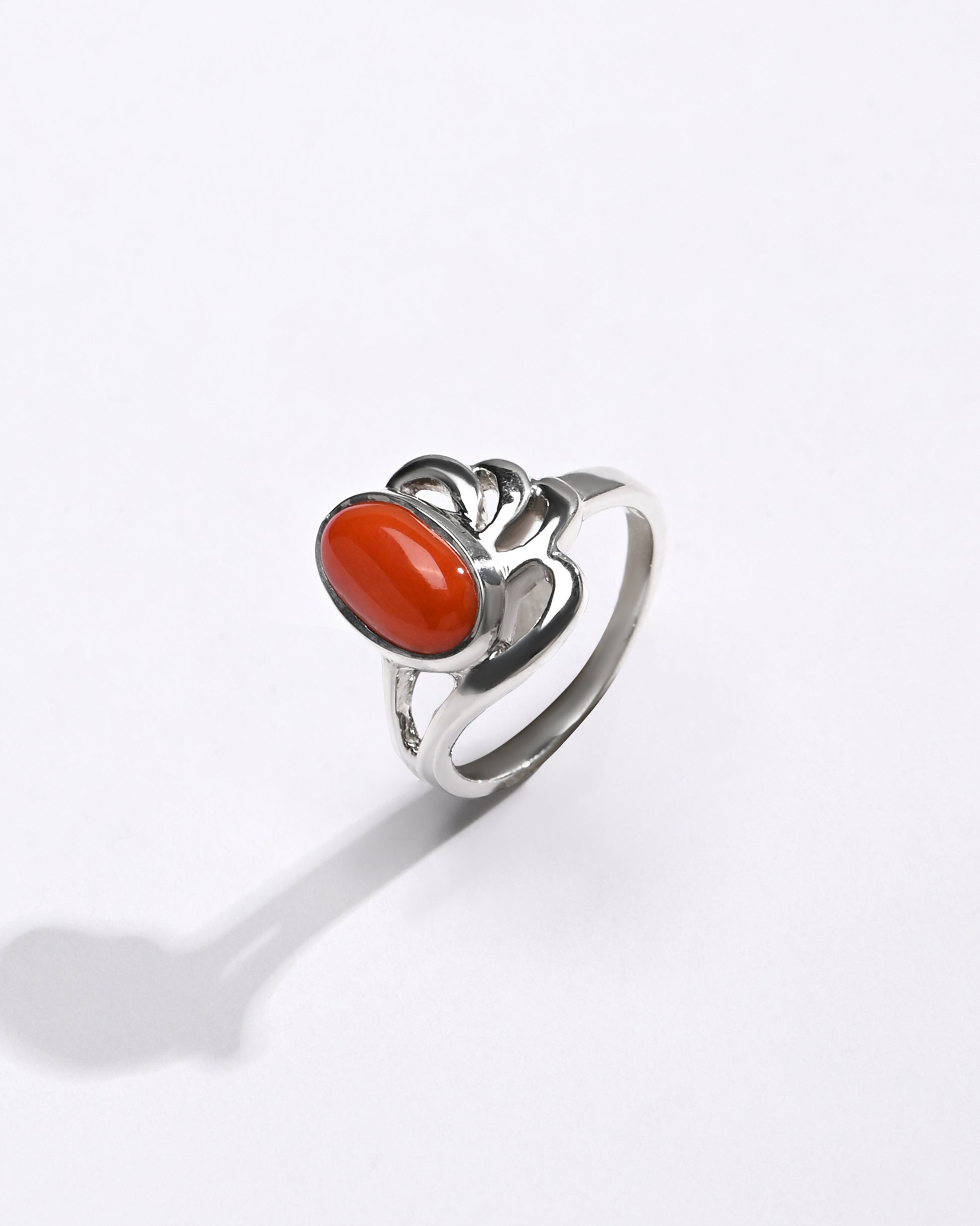 Radiant Red Moonga Ring for Gift in 925 Silver from Myra Gems