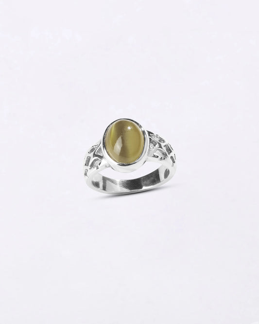 Supreme Cat's Eye (Lehsunia) Ring in 925 Sterling Silver - Shakti