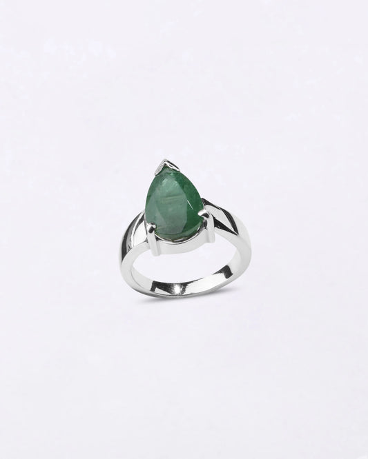Vibrant Emerald (Panna) Ring in 925 Sterling Silver - Drop Delta