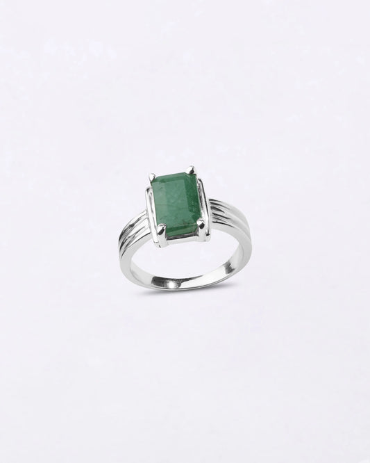 Deluxe Emerald (Panna) Ring in 925 Sterling Silver - Rectangular Urja