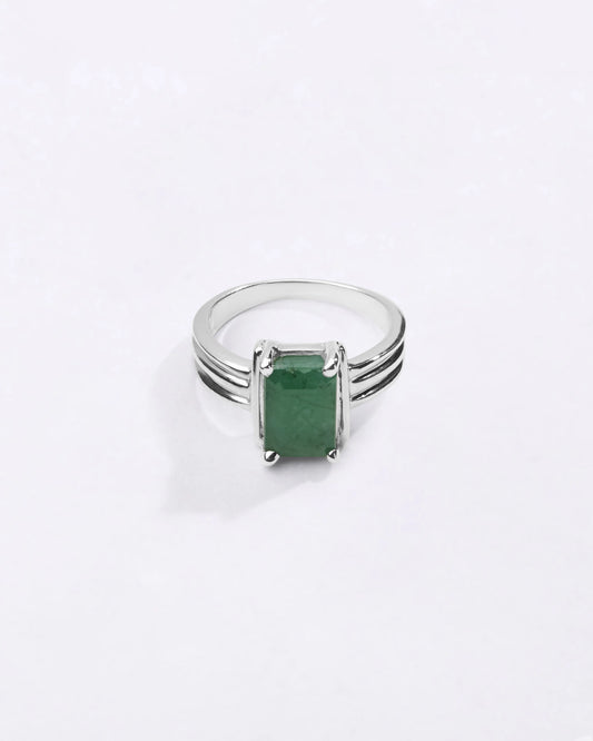 Deluxe Emerald (Panna) Ring in 925 Sterling Silver - Rectangular Urja