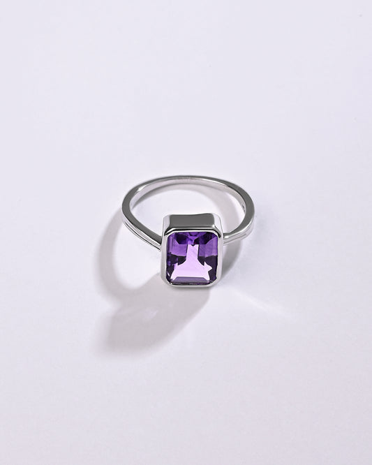 Elegant Amethyst (Jamunia) Ring in 925 Sterling Silver - Shakti Sq