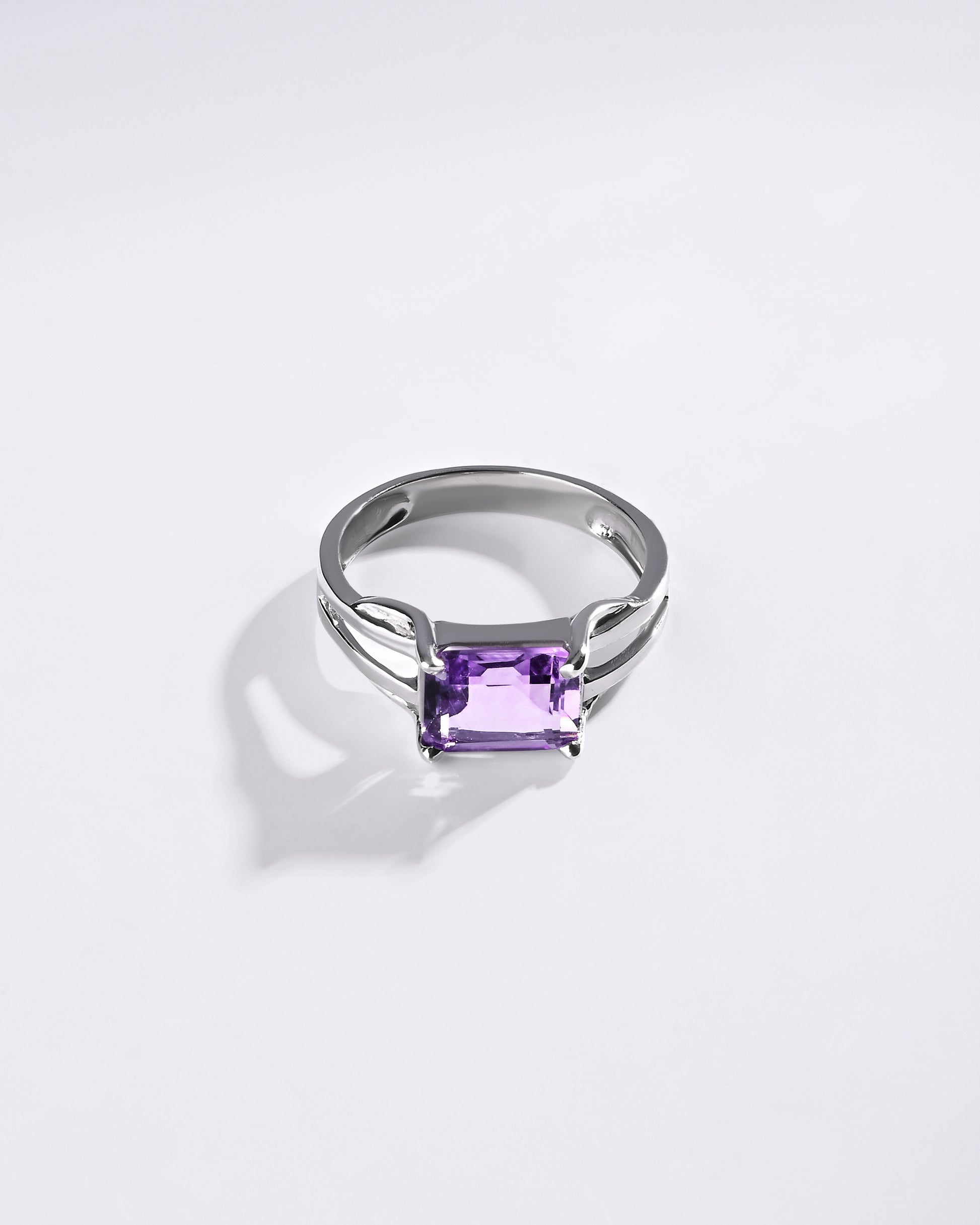 Amethyst stone ring