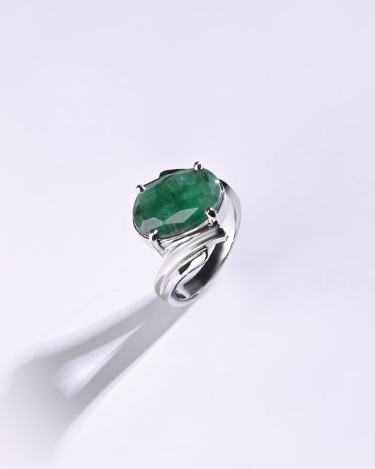 Dreamy Emerald (Panna) Ring in 925 Sterling Silver - Urja