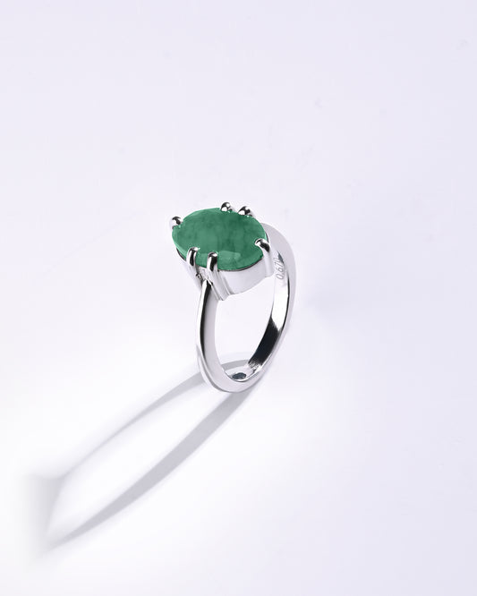 Minimalist Emerald (Panna) Ring in 925 Sterling Silver - Astra