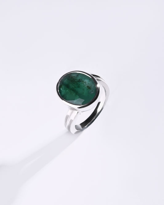 Promise Emerald (Panna) Ring in 925 Sterling Silver - Shakti