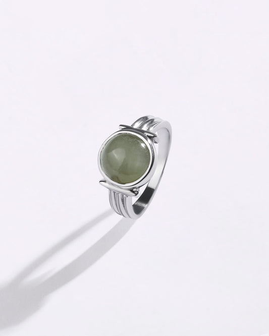 Deluxe Cat's Eye (Lehsunia) Ring in 925 Sterling Silver - Shakti