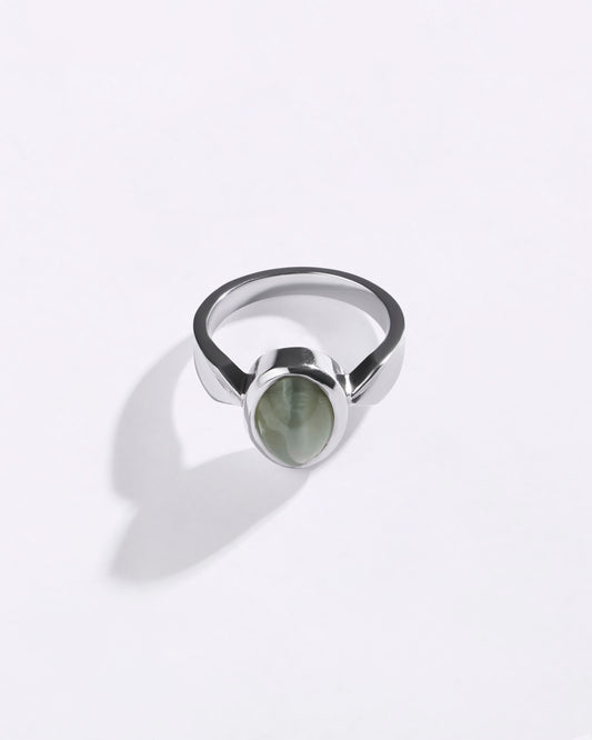 Charming Cat'S Eye (Lehsunia) Ring in 925 Sterling Silver - Shakti