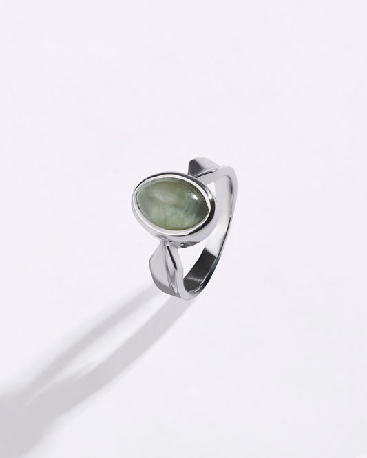 Charming Cat'S Eye (Lehsunia) Ring in 925 Sterling Silver - Shakti