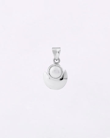 Half Moon Pearl Pendant in 925 Silver