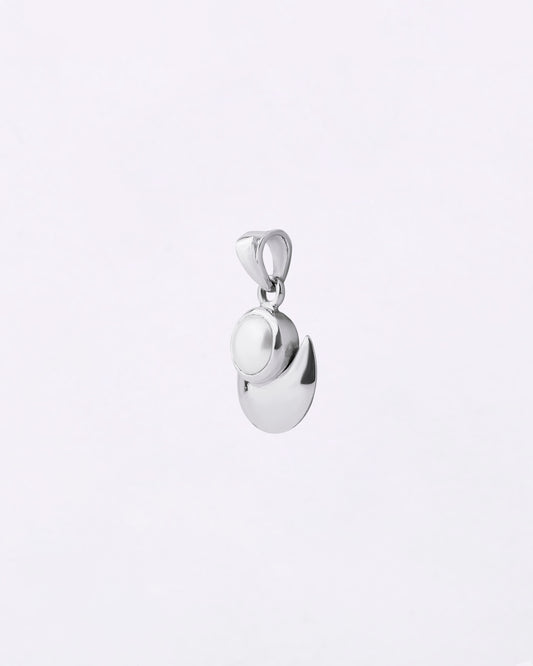 Half Moon Pearl Pendant in 925 Silver