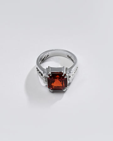 Premium GARNET (GOMED) Ring in 925 Silver - #1236N8 - Myra