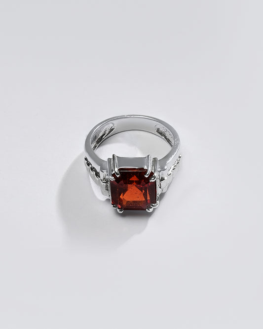 Premium GARNET (GOMED) Ring in 925 Silver - #1236N8 - Myra