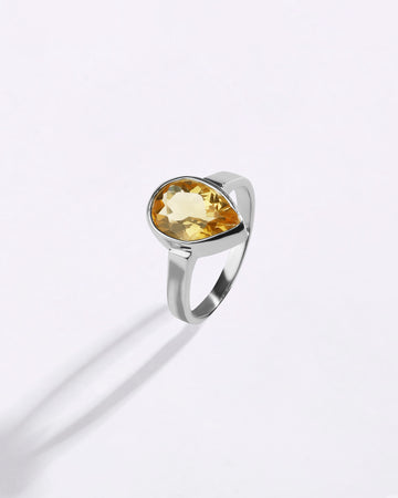 Natural Golden Topaz (Sunahara Pukhraj) Ring in 925 Sterling Silver - Shakti Dr