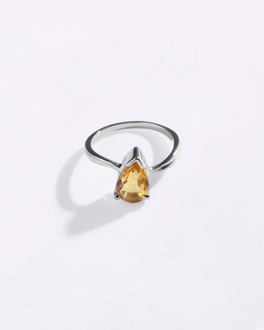 Elegant Golden Topaz (Sunahara Pukhraj) Ring in 925 Sterling Silver - Delta Dr