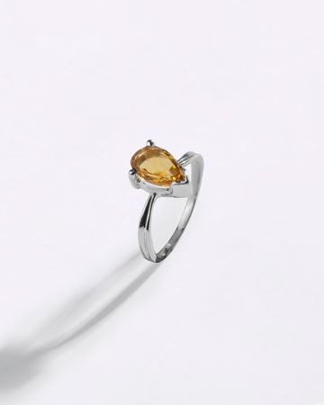 Elegant Golden Topaz (Sunahara Pukhraj) Ring in 925 Sterling Silver - Delta Dr