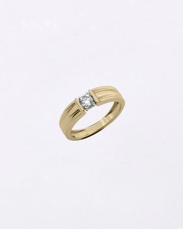 Grooved Diamond Ring in Gold