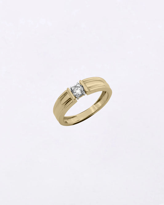 Grooved Diamond Ring in Gold