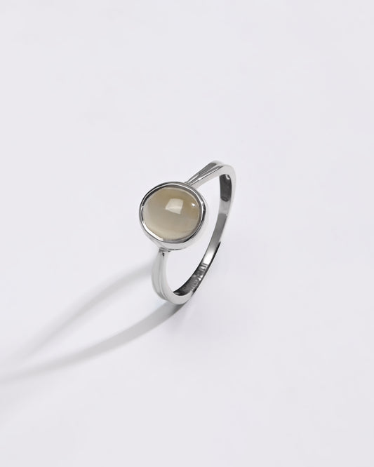 Elegant Cat'S Eye (Lehsunia) Ring in 925 Sterling Silver - Shakti