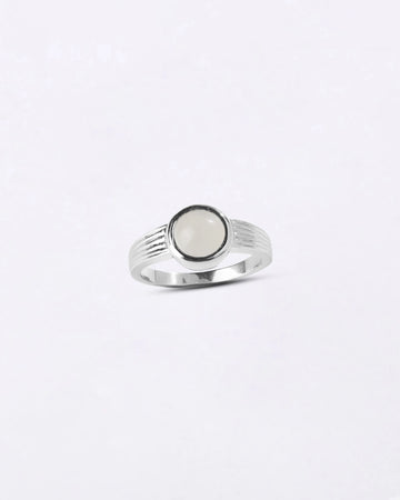 Magical Moonstone Ring in 925 Sterling Silver - Shakti