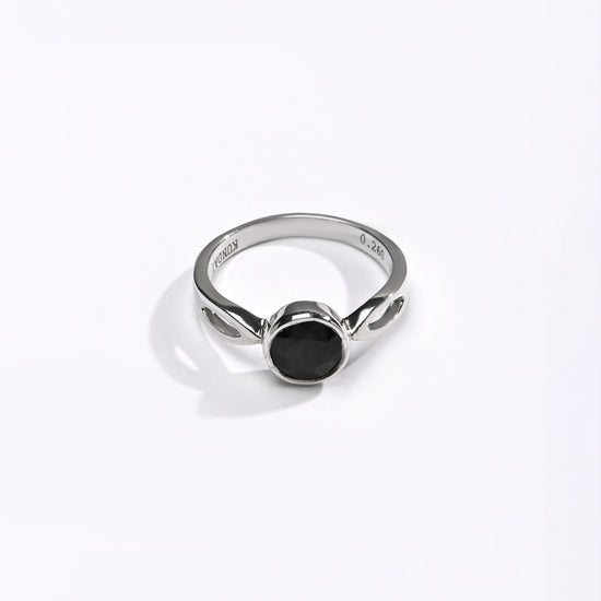 Blue sapphire silver ring