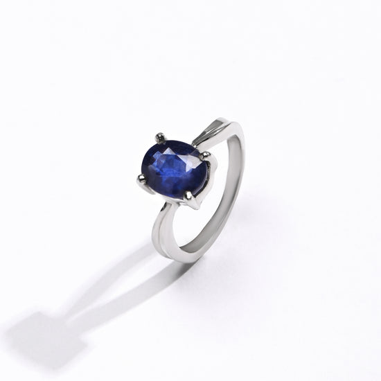 Blue sapphire stone ring