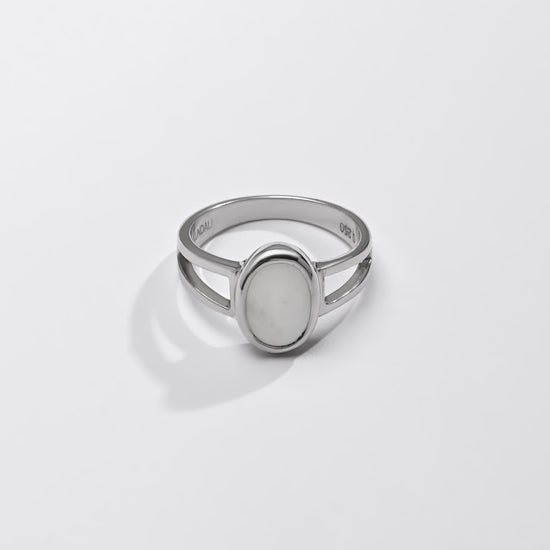 Opal stone ring design