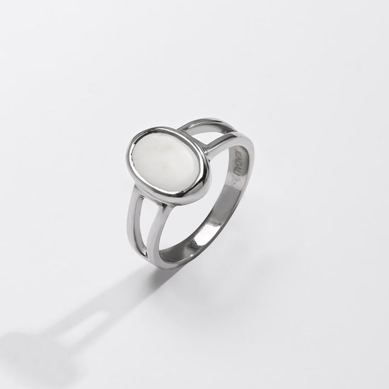 Opal stone silver ring