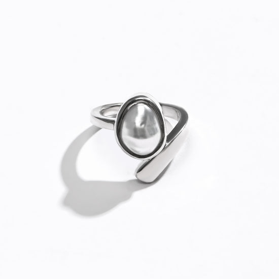Silver pearl ring