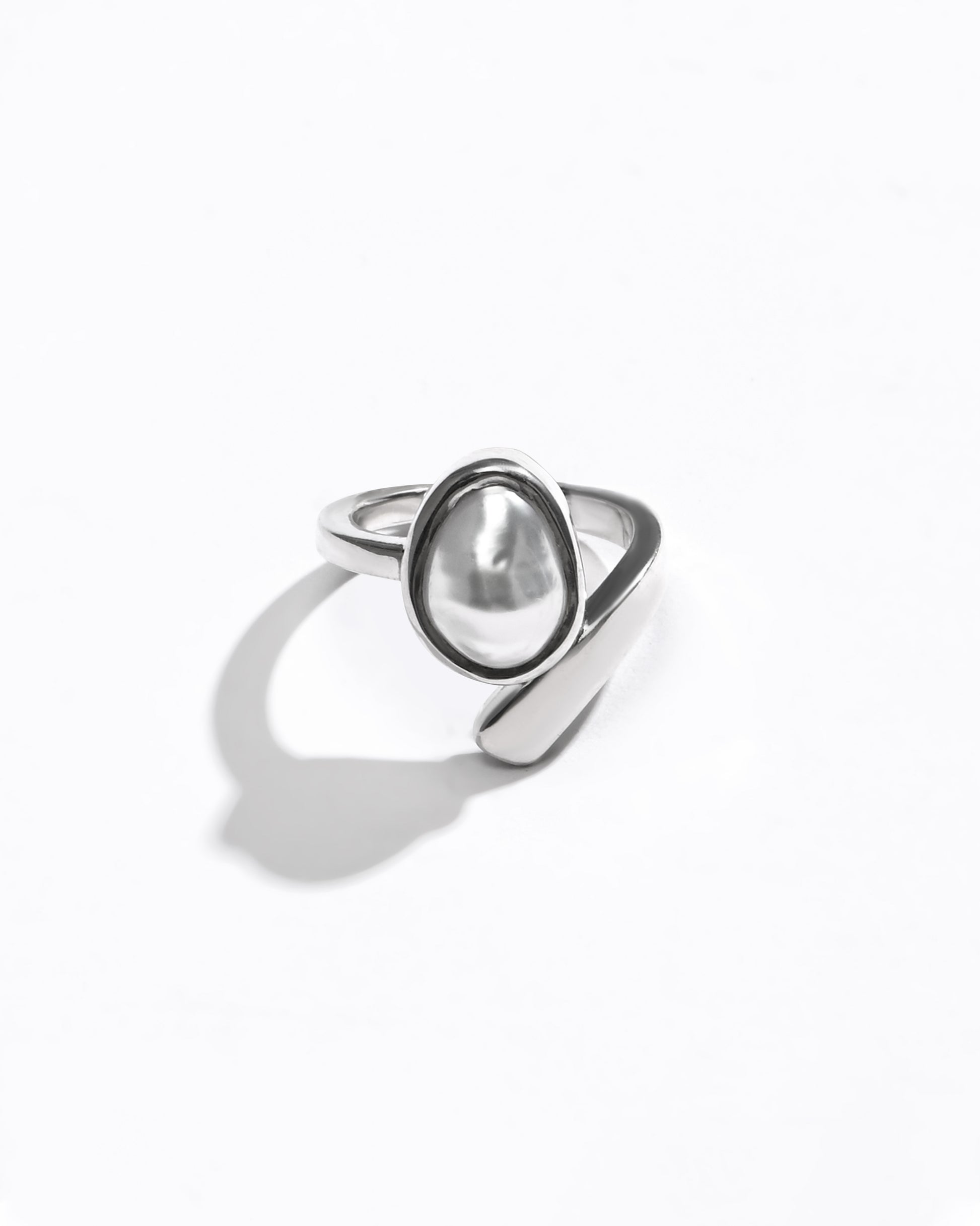 Silver pearl ring