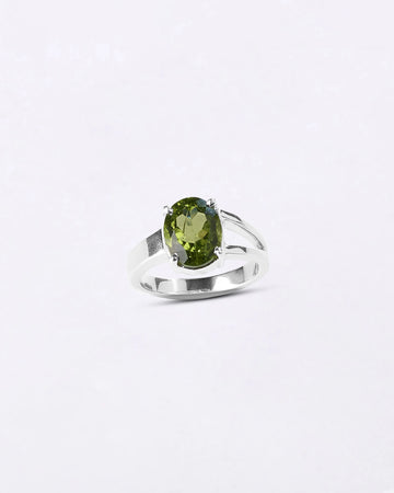 Majestic Peridot Ring in 925 Sterling Silver - Urja
