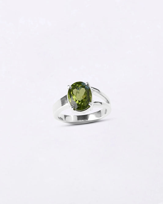 Majestic Peridot Ring in 925 Sterling Silver - Urja
