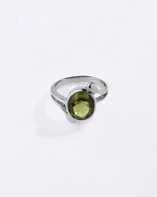 Vedic Peridot Ring in 925 Sterling Silver - Shakti