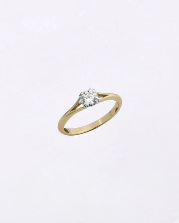 Spilt Diamond Ring in Gold