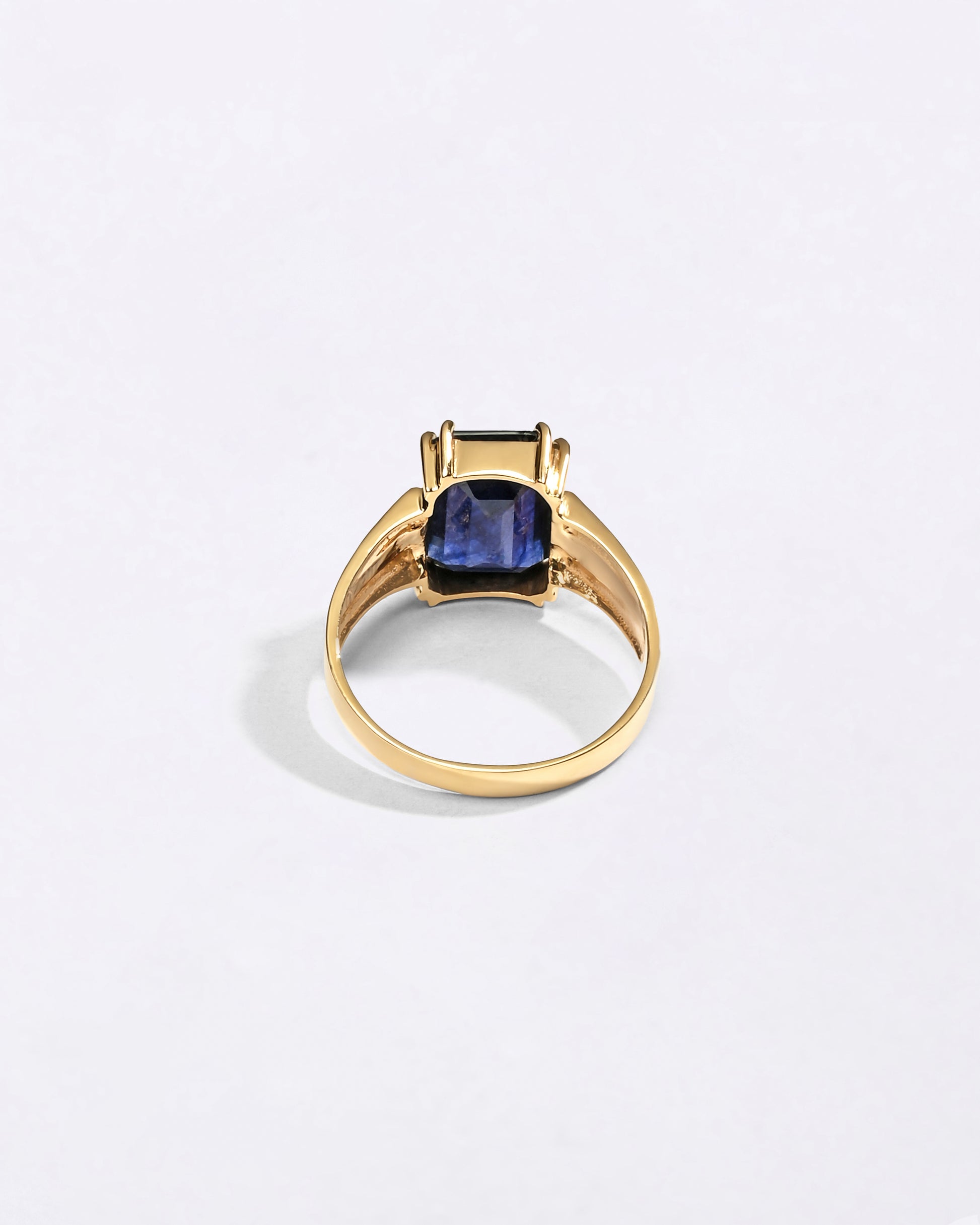 Blue Sapphire Ring for Capricorn Buy from Myra Gems