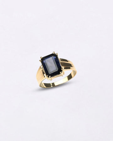 Blue Sapphire Ring for Capricorn Buy from Myra Gems