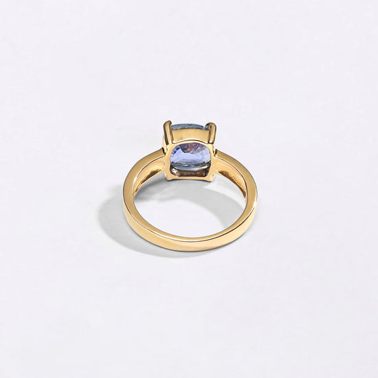 Blue Sapphire Ring in Gold Buy from Myra gems