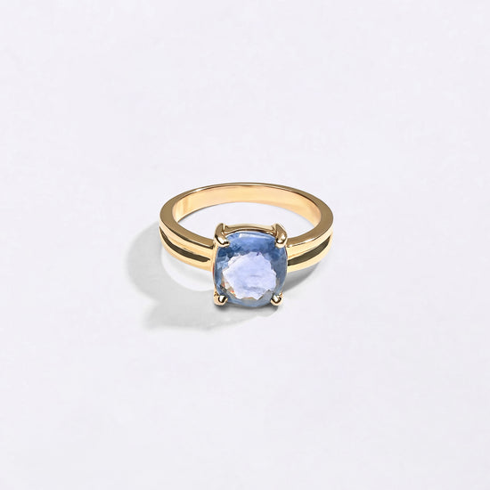 Blue Sapphire Ring in Gold Buy from Myra gems