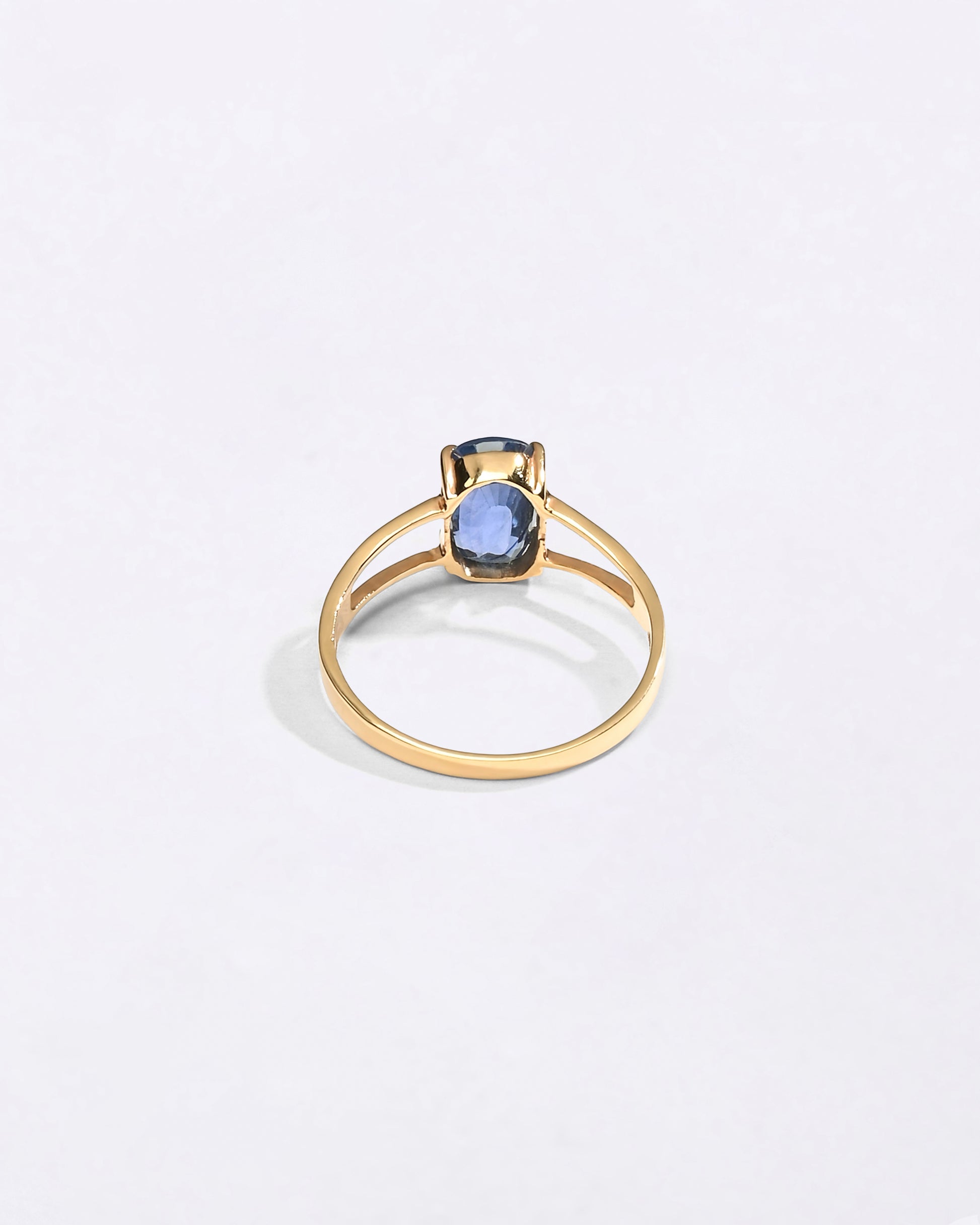 Shrilankan Blue Sapphire Ring Buy from Myra Gems