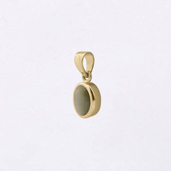 Plain Cat's Eye Pendant in 18K Gold from Myra Gems