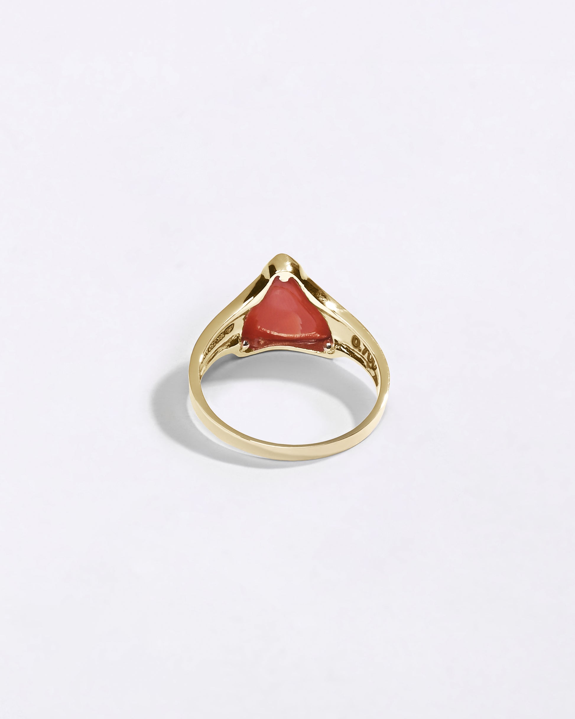 Triangle Cut Moonga Stone in 750 Hallmark Gold from Myra Gems