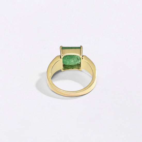 Royal Emerald Ring in 750 Hallmark Gold Urja for Gemini from Myra Gems