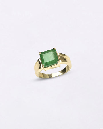 Royal Emerald Ring in 750 Hallmark Gold Urja for Gemini from Myra Gems
