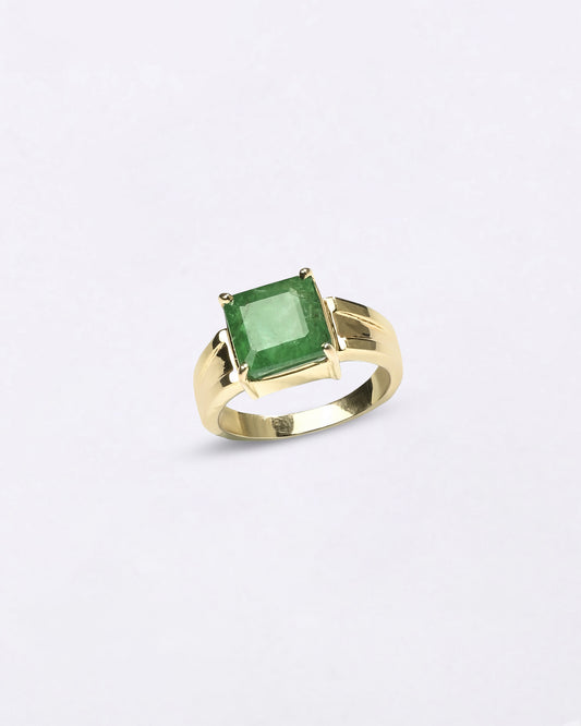 Royal Emerald Ring in 750 Hallmark Gold Urja for Gemini from Myra Gems