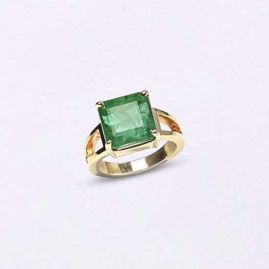 Buy Emerald Gemstone Ring in Gold Online from Myra Gems